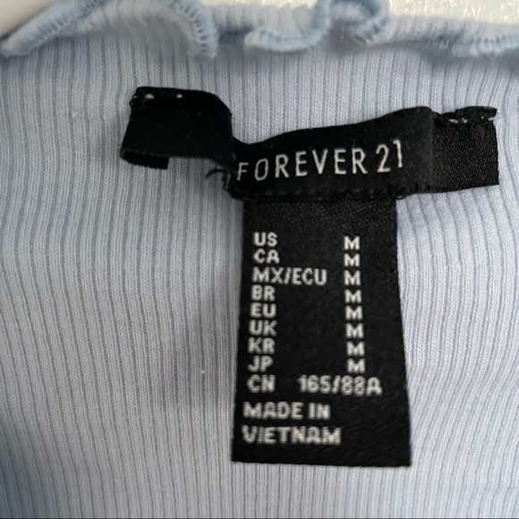 Forever 21 Scalloped Sleeve Crop Top Light Blue - Picture 2 of 3